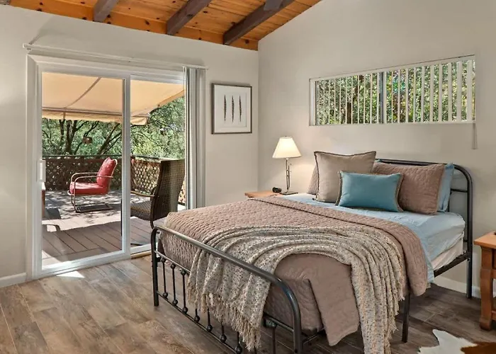 Desert Design With Hot Tub And Creek Access For Family *