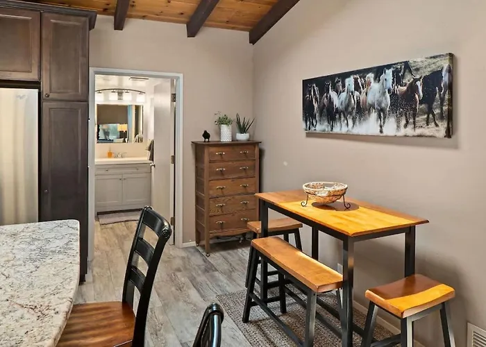 Desert Design With Hot Tub And Creek Access For Family Holiday home Sedona