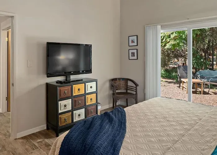 Desert Design With Hot Tub And Creek Access For Family *